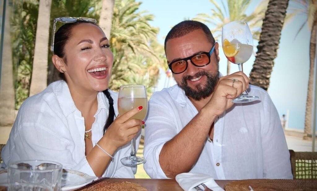 Andra și Cătălin Măruță, vacanță alături de milionarul care a renunțat la cetățenia română și a părăsit țara. Unde au fost fotografiați Andra și Cătălin Măruță, vacanță alături de milionarul care a renunțat la cetățenia română și a părăsit țara. Unde au fost fotografiați