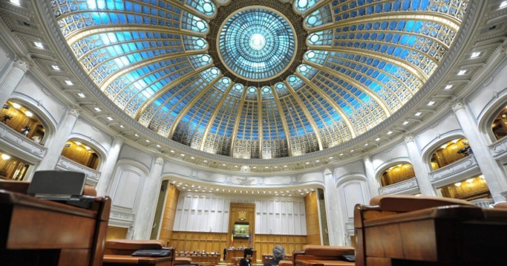 Andrei Caramitru avertizează că se pregătește un guvern PSD-AUR. Totul ar fi posibil doar cu acceptul lui Nicușor Dan