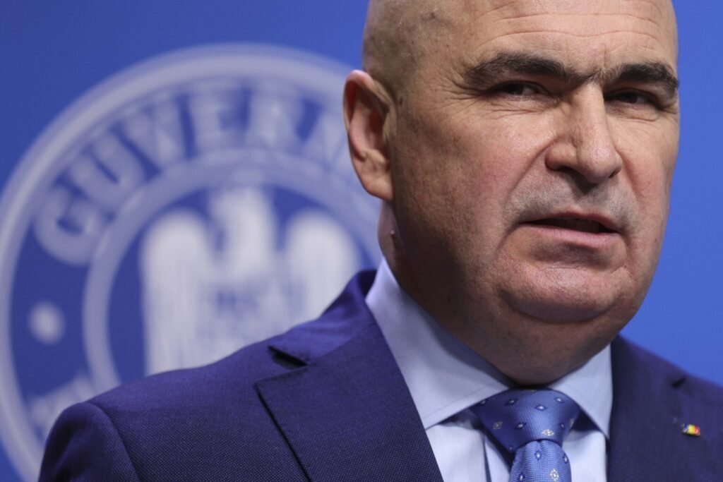 Bolojan: Vor fi concedieri în administrația locală, iar impozitele pe locuințe ar putea crește și cu 70%, în anumite situații. Într-un an, un an și jumătate ne va fi mai bine