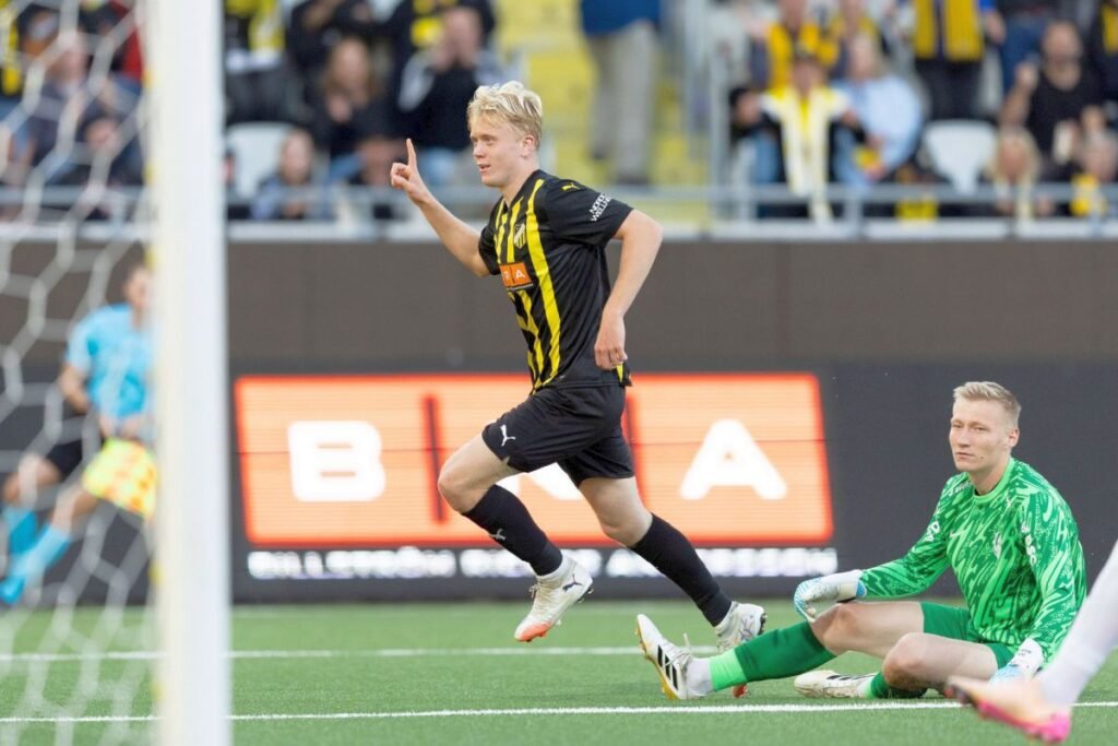 CFR Cluj 7-2 » DEZASTRU pentru Dan Petrescu în Conference League CFR Cluj 7-2 » DEZASTRU pentru Dan Petrescu în Conference League