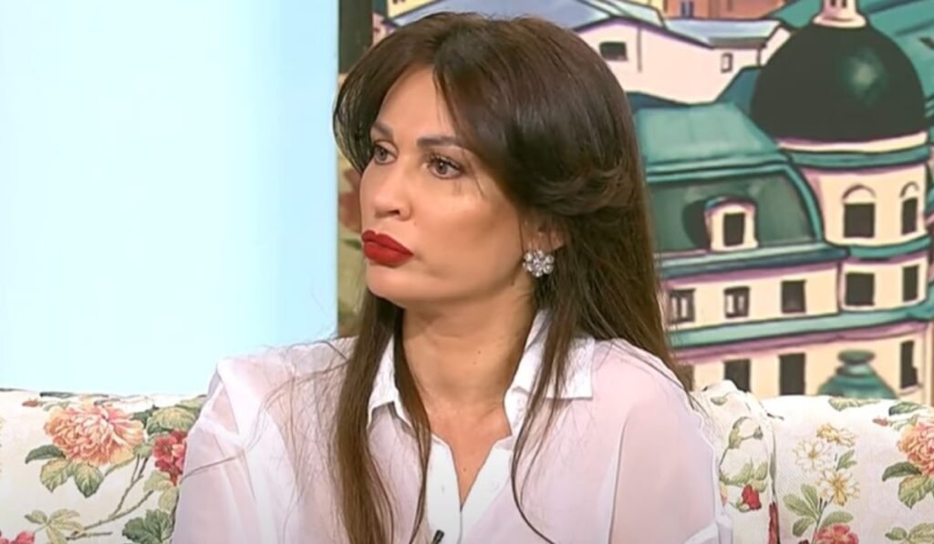 Nicoleta Luciu - La Măruță