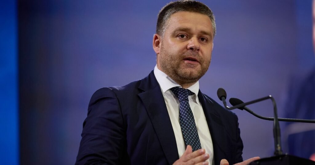 Ciprian Ciucu, despre atmosfera din Coaliție: „Colegială, bazată pe respect”. Fără „hăhăiala” de pe vremea lui Marcel Ciolacu