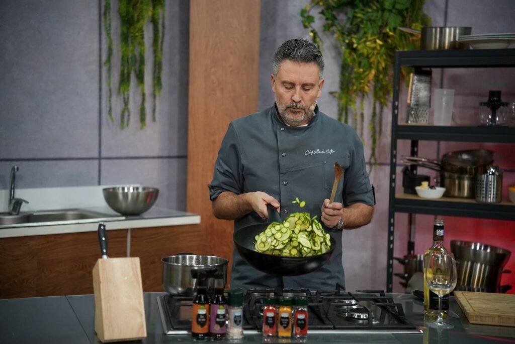 Cu cine s-a întâlnit chef Alexandru Sautner în vacanța petrecută cu familia în Italia. „Alături de el am fost la pescuit”