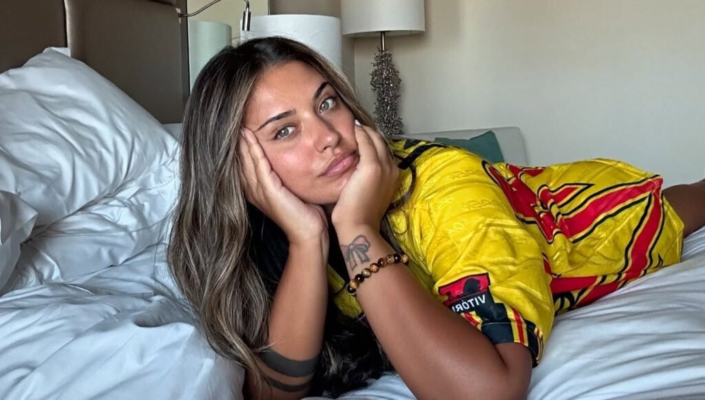 Cum s-a îmbrăcat Antonia la nunta Alinei Eremia. Artista a atras toate privirile cu rochia ei Cum s-a îmbrăcat Antonia la nunta Alinei Eremia. Artista a atras toate privirile cu rochia ei