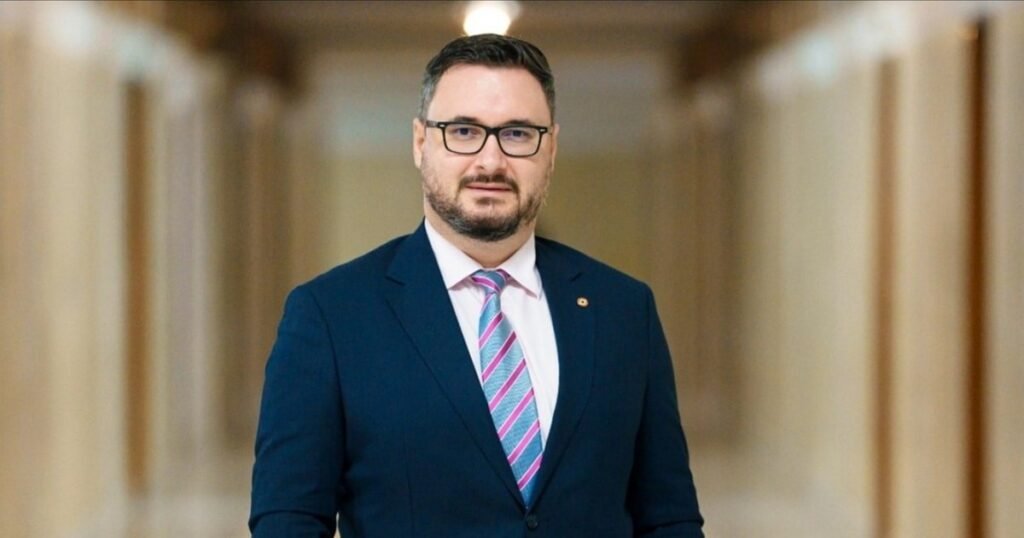 Deputatul AUR Dan Tănasă acuză o acțiune de kompromat la adresa sa: „Godină l-a sunat pe președintele blocului în care locuiesc”