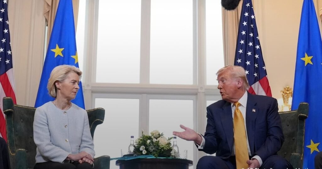 Donald Trump amenință cu interdicții de călătorie și tarife suplimentare pentru oficialii UE care „cenzurează americanii” Donald Trump amenință cu interdicții de călătorie și tarife suplimentare pentru oficialii UE care „cenzurează americanii”