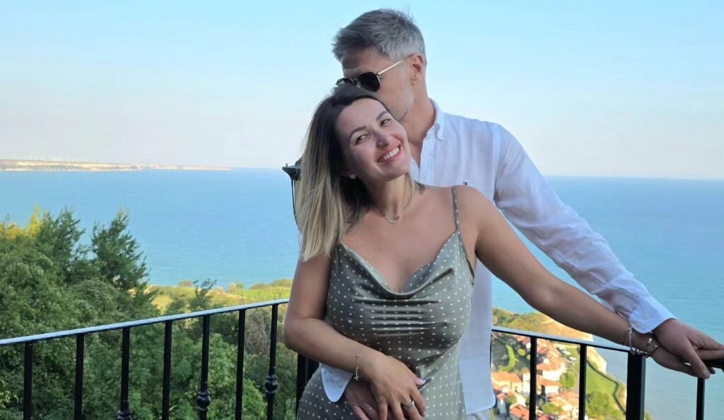 Ela Crăciun a plecat în cea de-a cincea vacanță, Grecia. În ce destinație de vis va ajunge până la finalul anului Ela Crăciun a plecat în cea de-a cincea vacanță, în Grecia. În ce destinație de vis va ajunge până la finalul anului. „Așa îmi încarc bateriile”