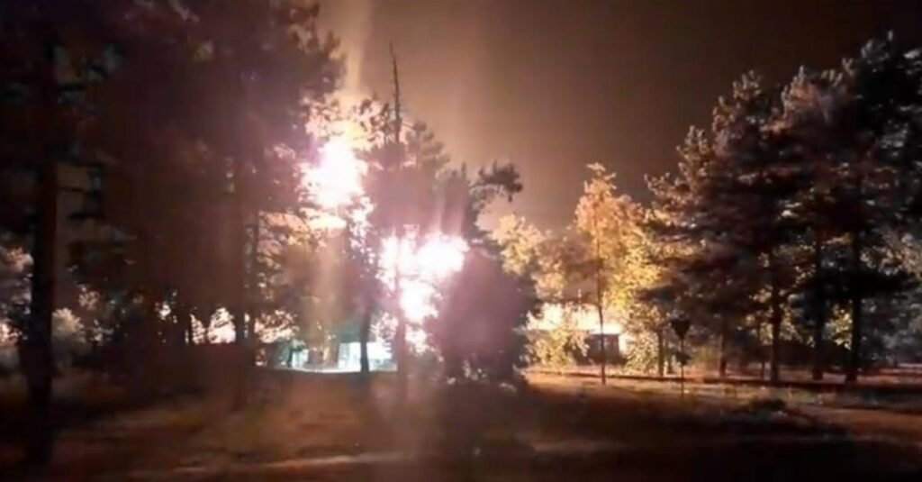 Explozie în Amara! O pungă de gaz, descoperită în timpul unor lucrări de forare, a sărit în aer Explozie în Amara! O pungă de gaz, descoperită în timpul unor lucrări de forare, a sărit în aer