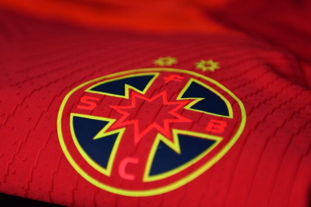 FCSB, ofertă de 300.000 de euro salariu: Roș-albaștrii au primit răspunsul pe loc