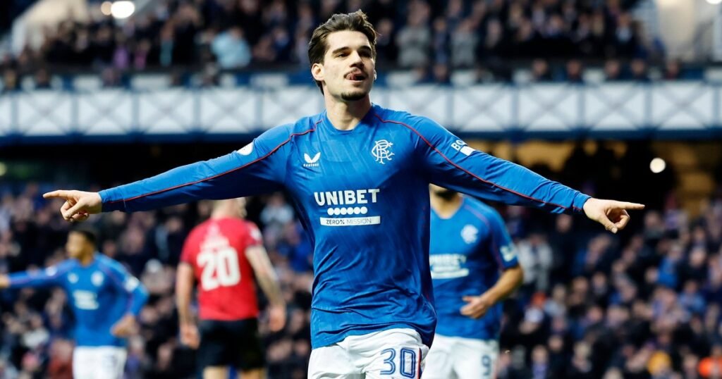 Fără Ianis Hagi, Rangers are cel mai prost început de sezon din 1989 încoace. Scoțienii, distruși cu 9-1 Fără Ianis Hagi, Rangers are cel mai prost început de sezon din 1989 încoace. Scoțienii, distruși cu 9-1