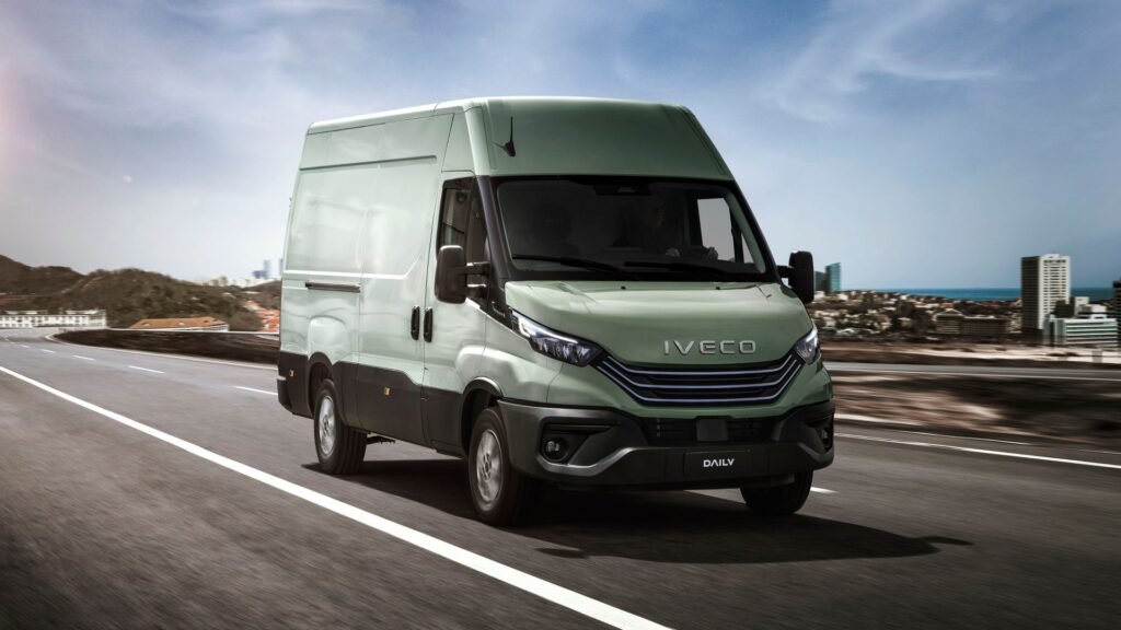 Flotă eficientă în 2025 - când și de ce să alegi IVECO DAILY