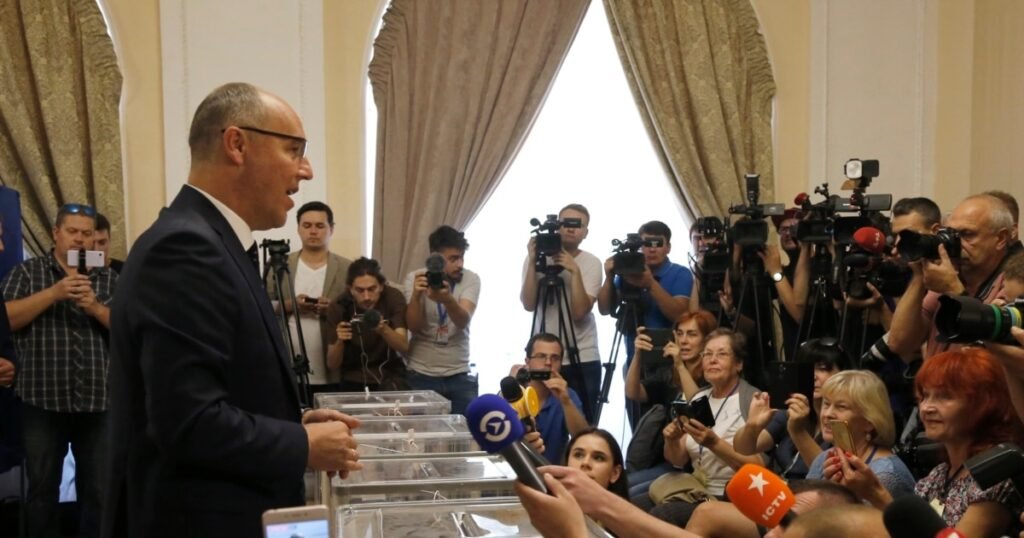 Fostul președinte al Parlamentului Ucrainei, Andri Parubi, a murit după ce a fost împușcat, pe stradă, la Lviv
Fostul președinte al Parlamentului Ucrainei, Andri Parubi, a murit după ce a fost împușcat, pe stradă, la Lviv