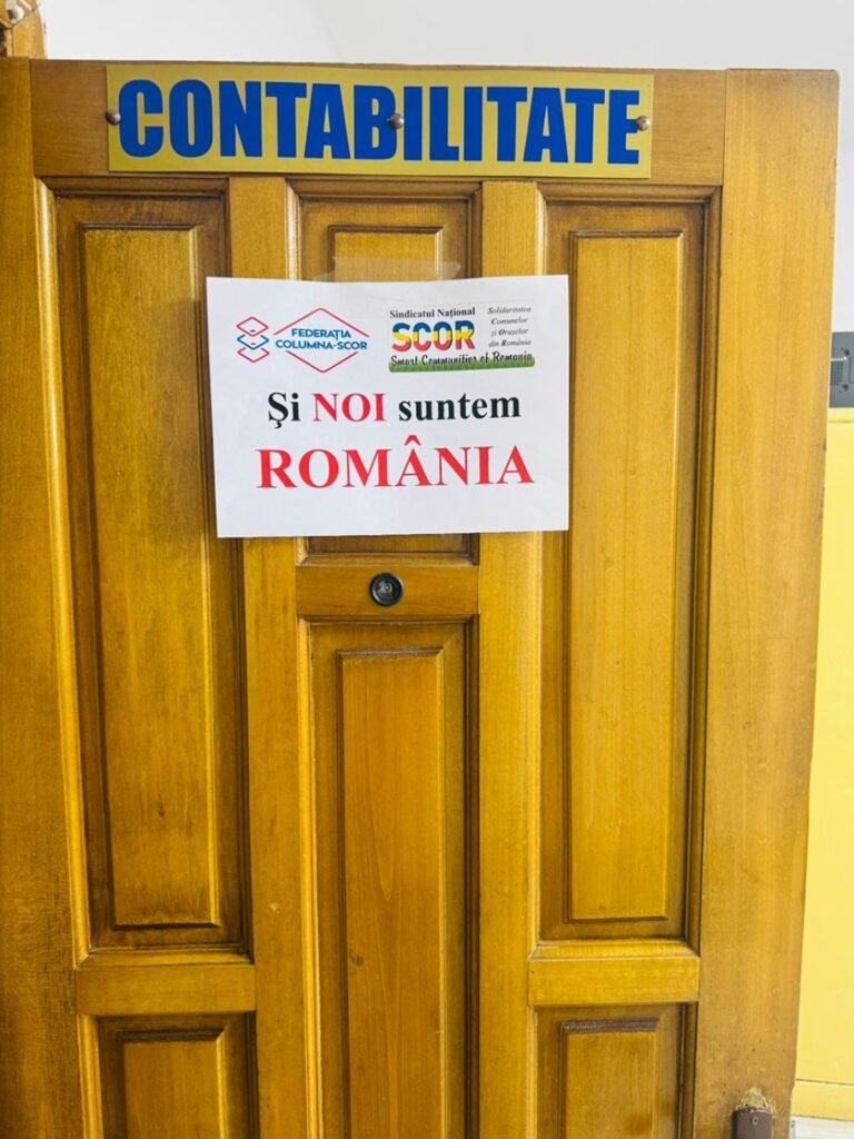 Funcționarii pun lacătul pe primării: "S-a umplut paharul"