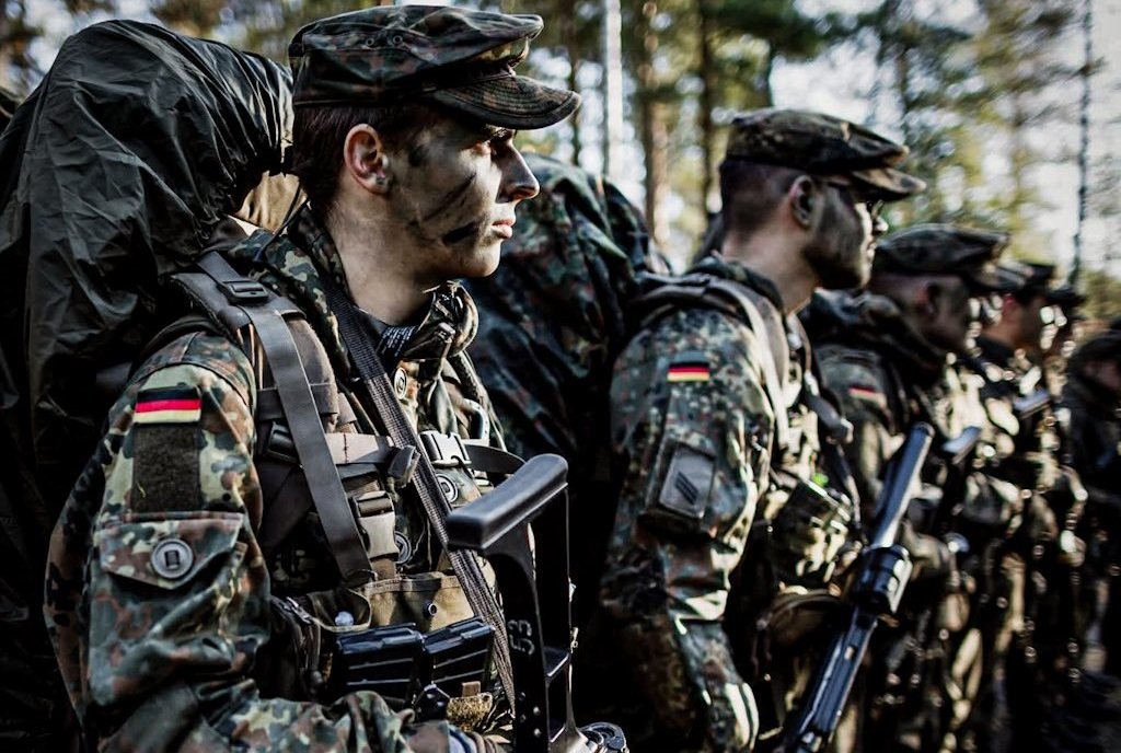 General francez: Europa trebuie să-și impună puterea sau va deveni un „animal vânat” General francez: Europa trebuie să-și impună puterea sau va deveni un „animal vânat”