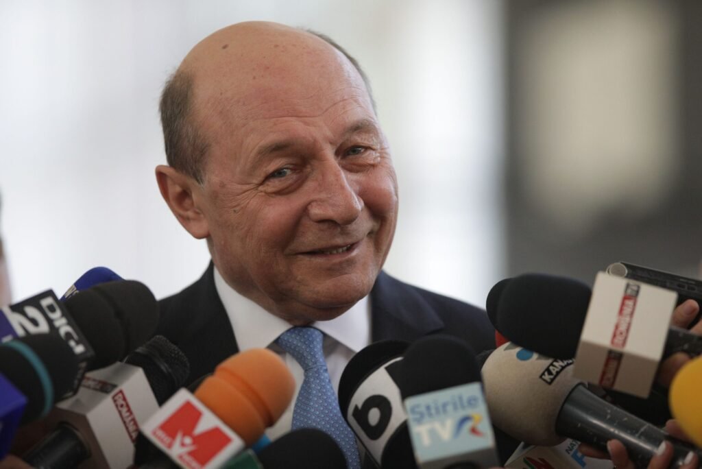 Guvernul i-a dat un apartament lui Băsescu. Detaliile sunt secret de stat