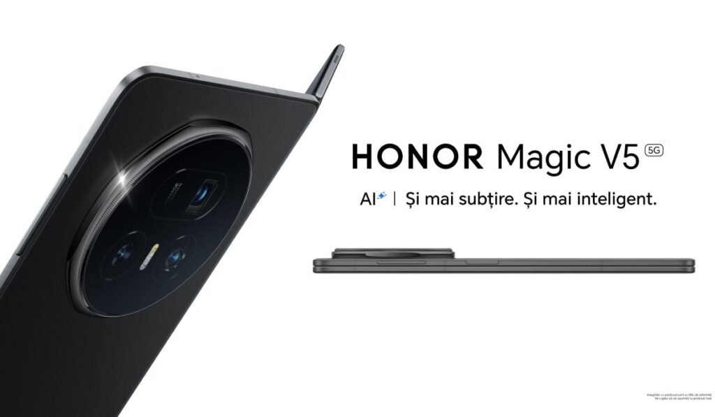 Honor a lansat Magic V5 în România, cel mai subțire telefon pliabil din lume. Preț și specificații Poză de prezentare cu spatele și profilul telefonului pliabil Honor Magic V5, pe fundal alb.