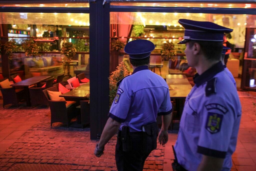 Împușcături în Centrul Vechi: Un cetățean străin a tras cu pistolul la terasă