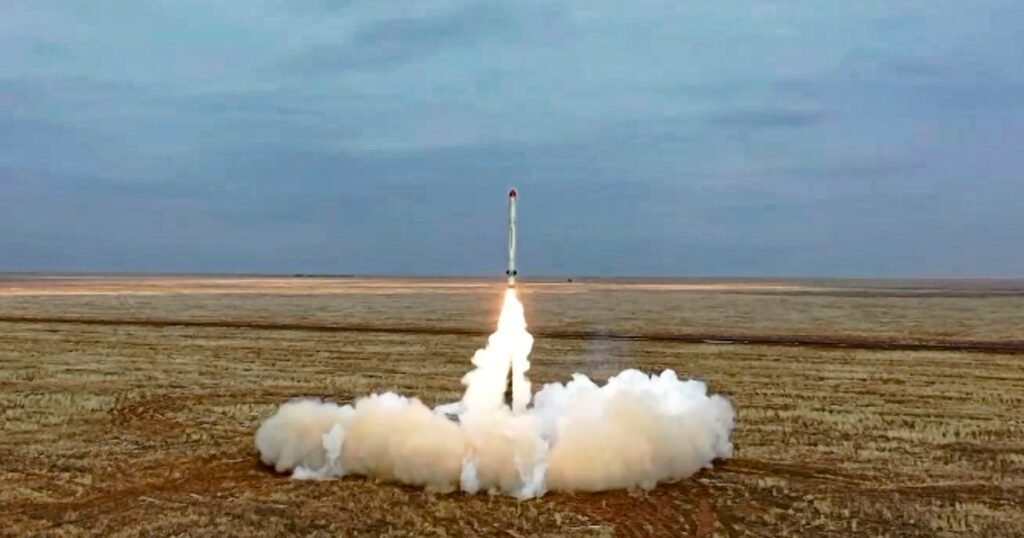 În plin summit Trump-Putin, Rusia a atacat Ucraina cu o rachetă Iskander și 85 de drone