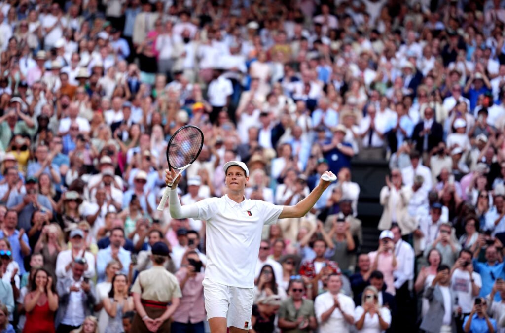 Jannik Sinner avansează în turul trei la Cincinnati după cea mai rapidă victorie a anului 2025