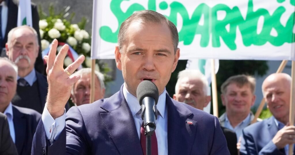 Karol Nawrocki, eurosceptic și pro-Trump, preia mandatul de președinte al Poloniei