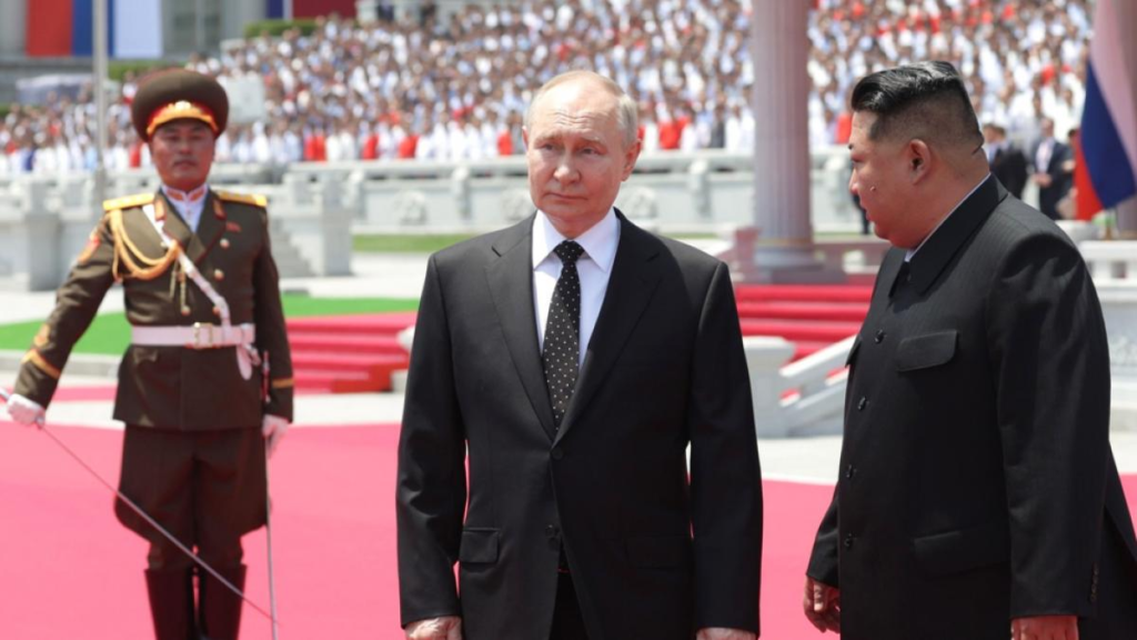 Kim Jong Un și Vladimir Putin, paradă militară în China, alături de Xi Jinping