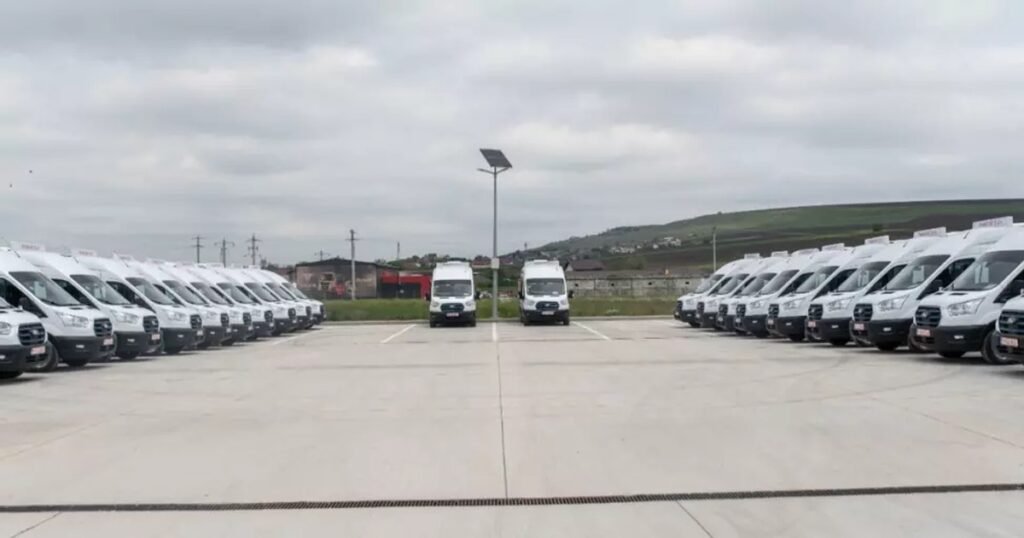 Lider PNL, primele explicații în tunul microbuzelor cumpărate la preț dublu. „Se compară mere cu pere”