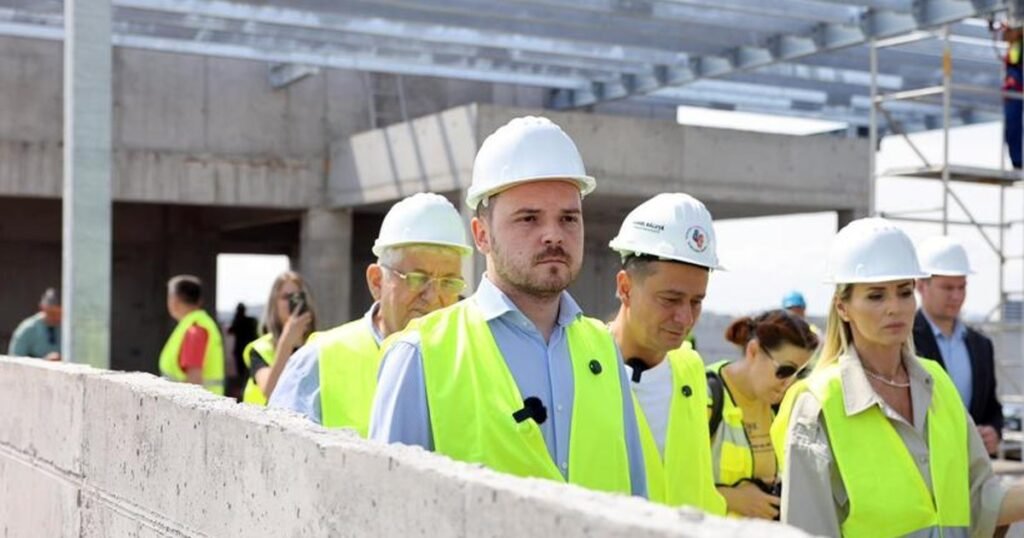 Ministrul Sănătății anunță că în România se fac 24 de spitale noi. Alexandru Rogobete a făcut rost de bani ca să le termine. Cine le plătește