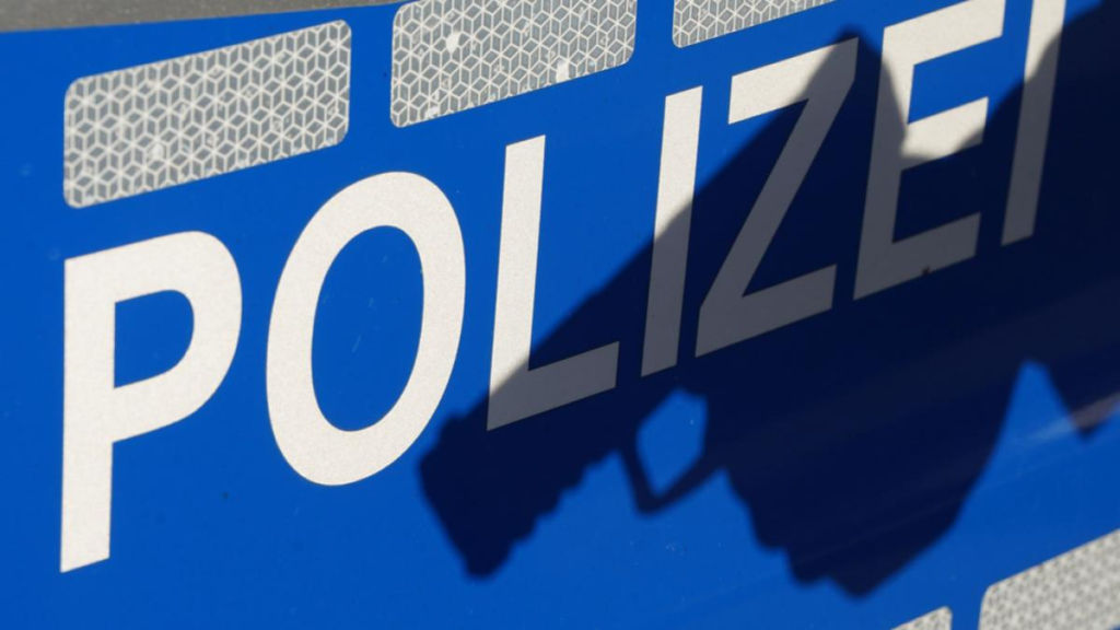 Mucegai, mașini vechi și scurgeri din tavan