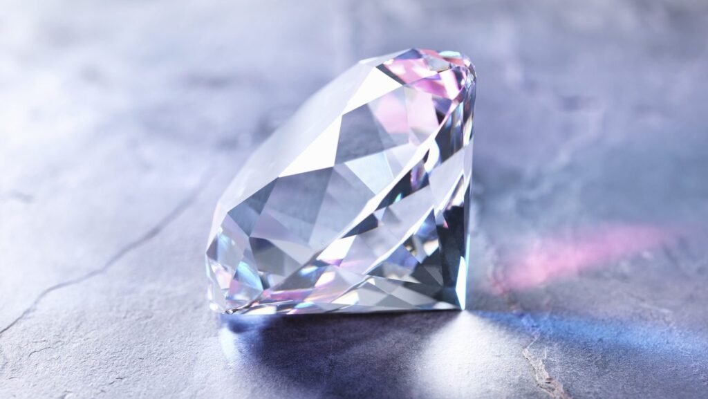 Imagine cu un diamant
