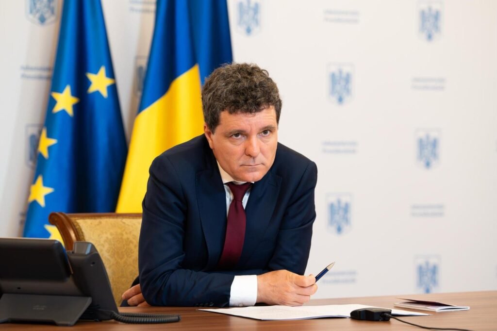 Nicuşor Dan: Poate n-ar fi rău să copiem Marea Dictare Naţională. Am putea să începem cu clasa politică