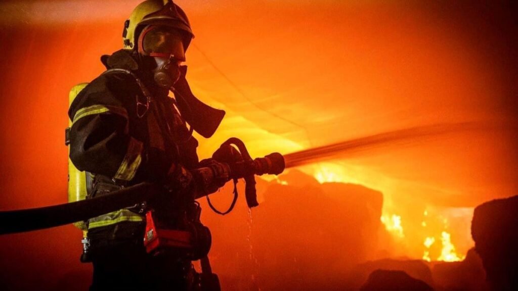 Pompier voluntar, ucis în incendiile de vegetație din Spania