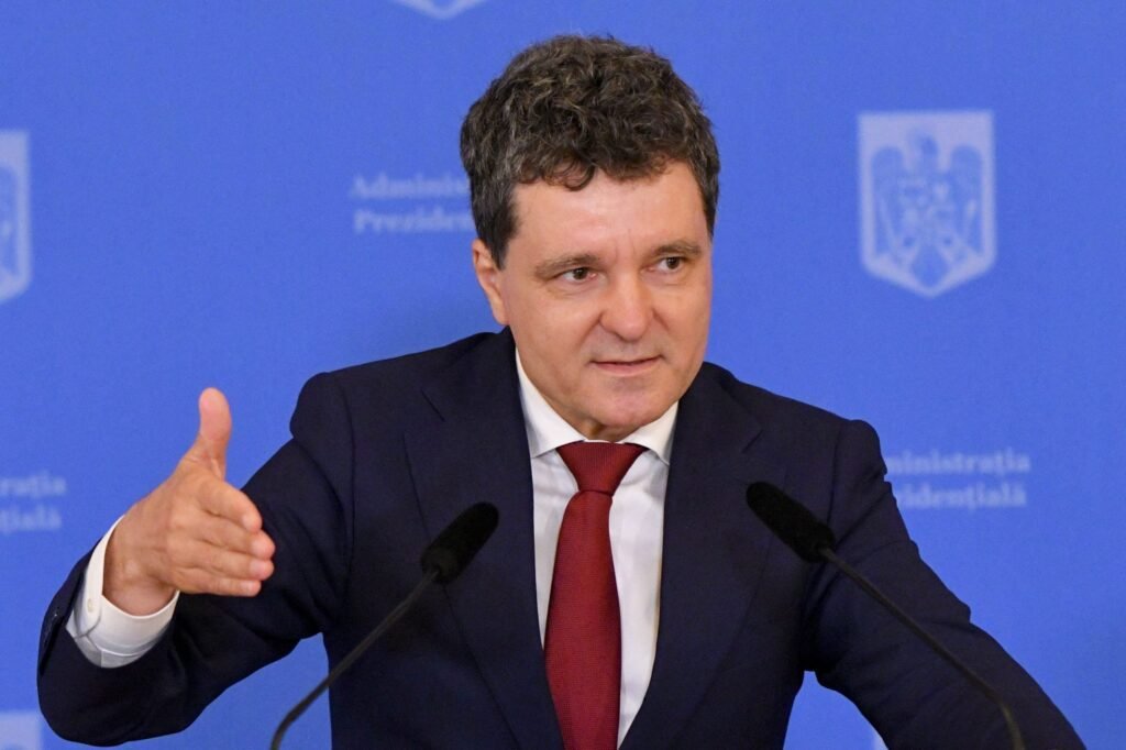 Nicuşor Dan, după ce agenţia de rating Fitch a confirmat ratingul României BBB - cu perspectiva negativă: „O veste bună”