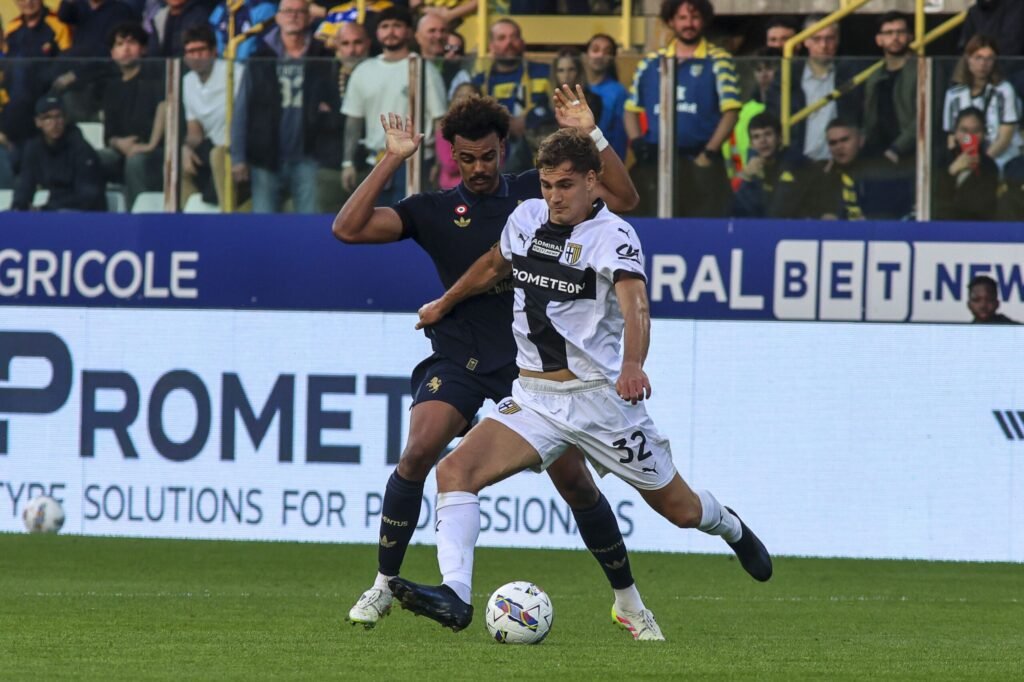 Refuzat de Universitatea Craiova, un fotbalist prinde transferul carierei pentru 35 de milioane de euro