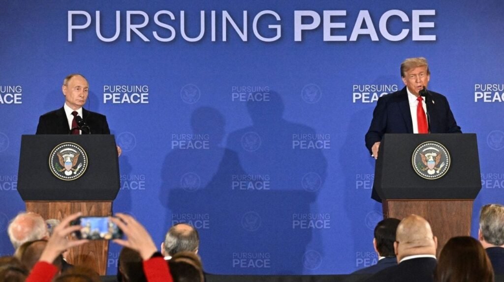 Vladimir Putin și Donald Trump în Alaska