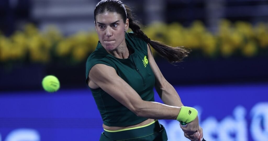 Sorana Cîrstea, magistrală. Românca e în turul 3 la Cincinnati, după o revenire de poveste contra favoritei 22 Sorana Cîrstea, magistrală. Românca e în turul 3 la Cincinnati, după o revenire de poveste contra favoritei 22