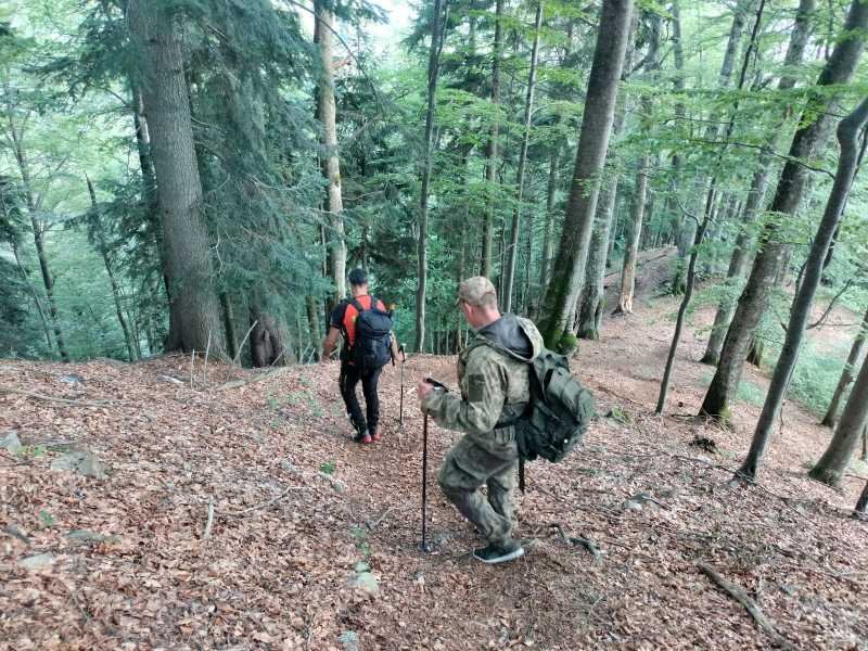 Tânăr ucrainean recuperat din munte Tânăr ucrainean recuperat din munte