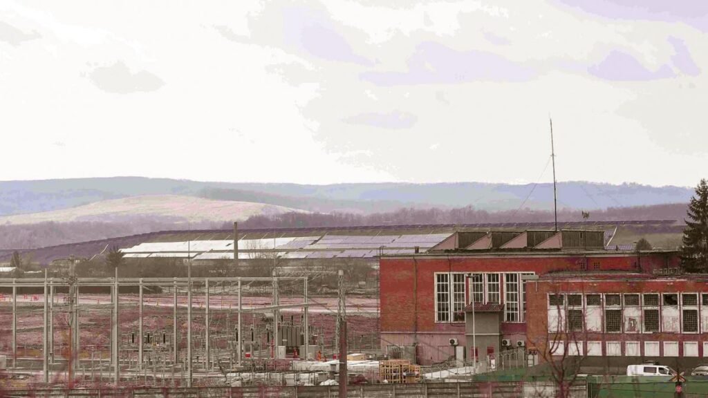 Trenul Târgoviște-Pietroșița mai întârzie două săptămâni. Punga de gaz de la Doicești încă nu s-a putut închide Trenul Târgoviște-Pietroșița mai întârzie două săptămâni. Punga de gaz de la Doicești încă nu s-a putut închide