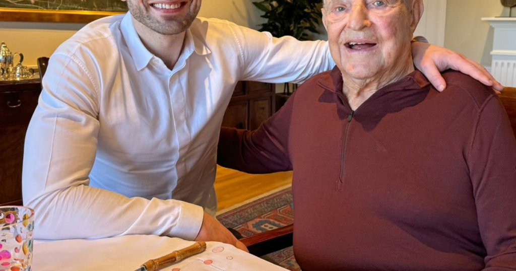 Trump cere ca George Soros și fiul său să fie dați în judecată. Motivul invocat de liderul SUA