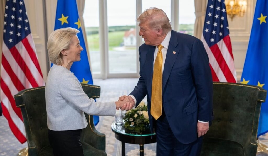 Ursula și Donald Trump in Scoția