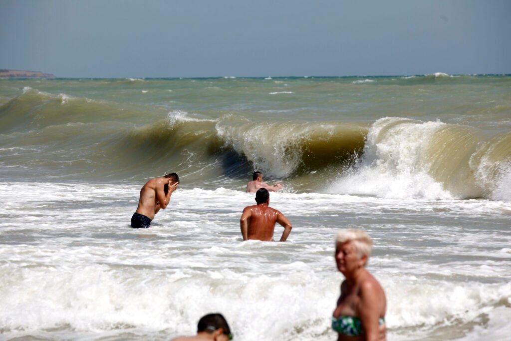 Un bărbat a decedat pe litoralul Mării Negre