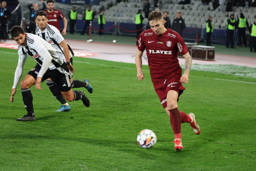 Universitatea Cluj-Petrolul Ploiești se joacă sâmbătă, de la 21.30