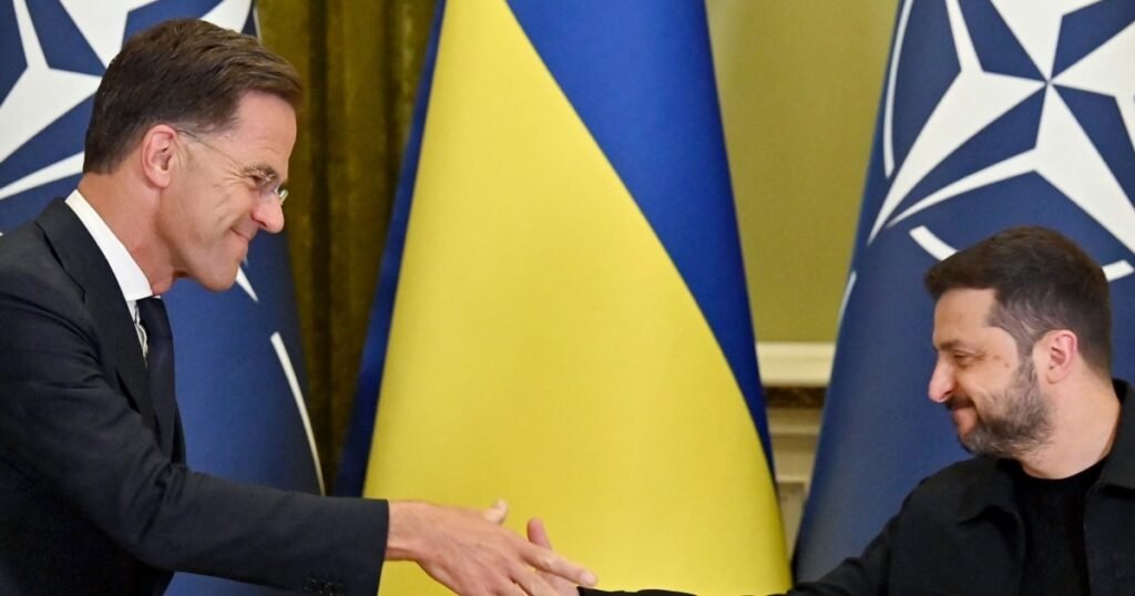 Vizită neanunțată a șefului NATO, Mark Rutte, la Kiev. Discuții despre garanțiile de securitate cu președintele Zelenski