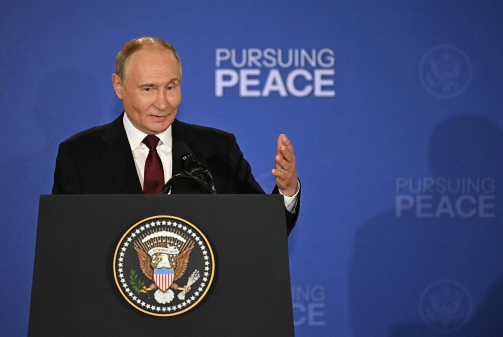 Vladimir Putin ar fi de acord cu o întâlnire cu Volodimir Zelenski, afirmă Casa Albă