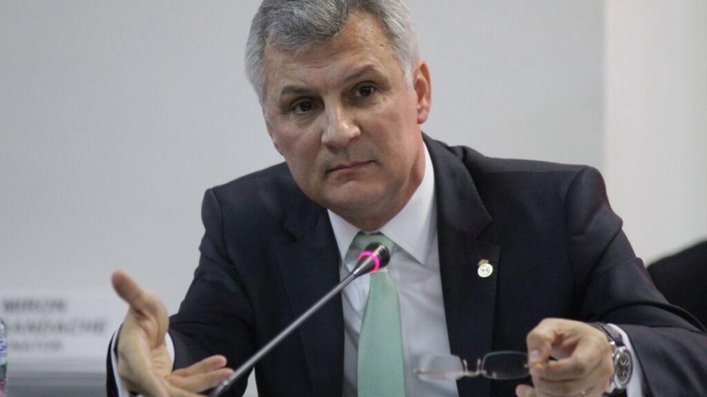 Zamfir îl atacă pe Drulă pentru presupuse presiuni privind alegerile din București Zamfir îl atacă pe Drulă pentru presupuse presiuni privind alegerile din București