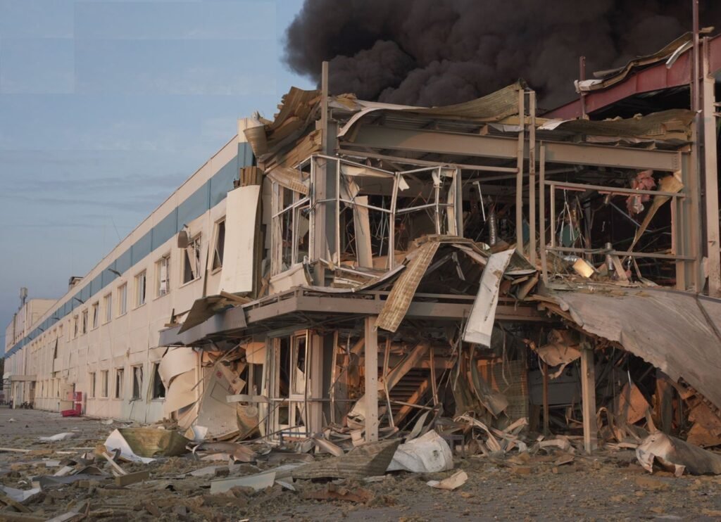 Ziua 1276 Dronele Kievului lovesc conducta Drujba. Trump pune termen două săptămâni pentru pace. Kim Jong Un onorează soldații trimiși să moară pentru Rusia