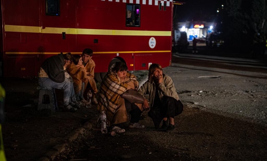 Ziua 1283 Fabrică turcească de drone, lovită de ruși. America dă drumul la arme pentru Ucraina. Războiul ajunge la Oscar