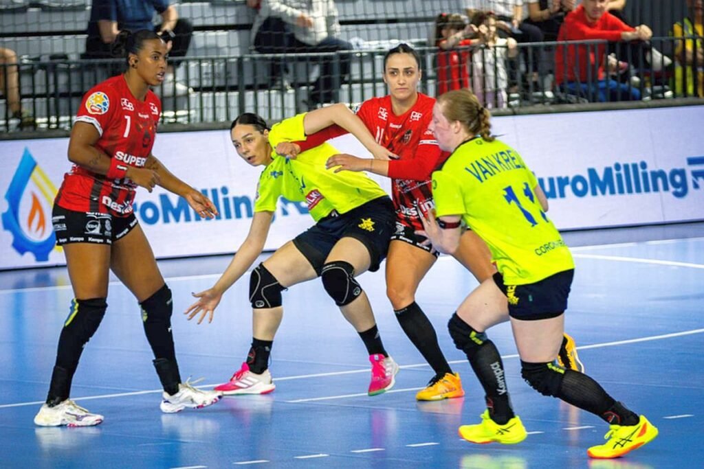 demonstrații de forță pentru Gloria, CSM București și Corona