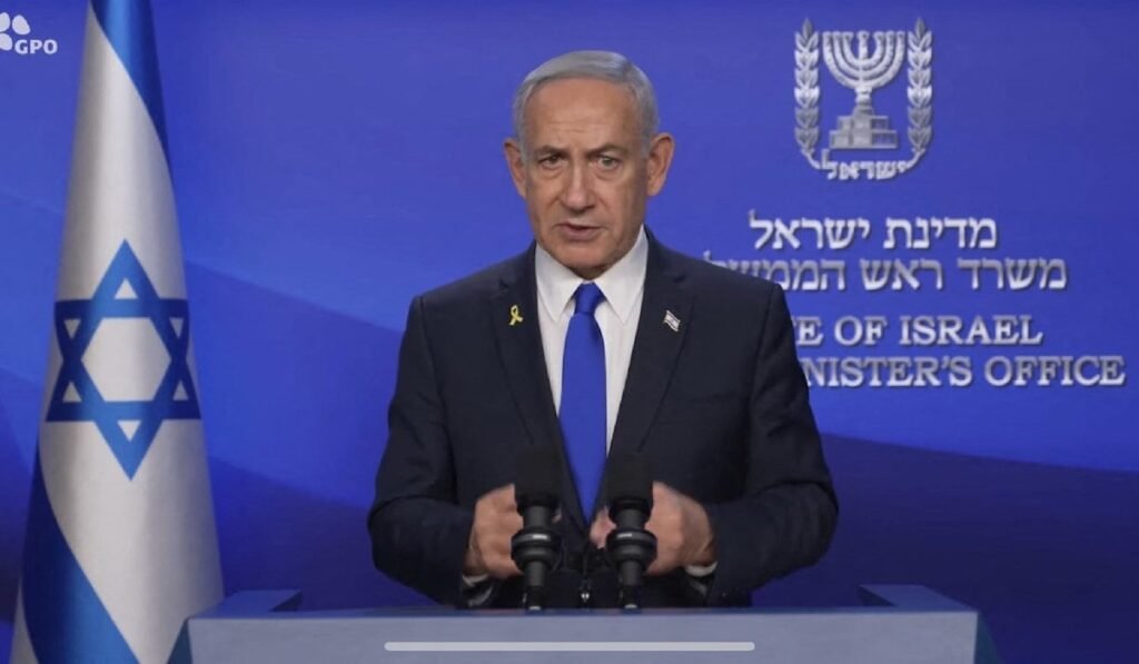 Această captură video îl arată pe prim-ministrul israelian Benjamin Netanyahu ținând un discurs video pe 13 iunie 2025.