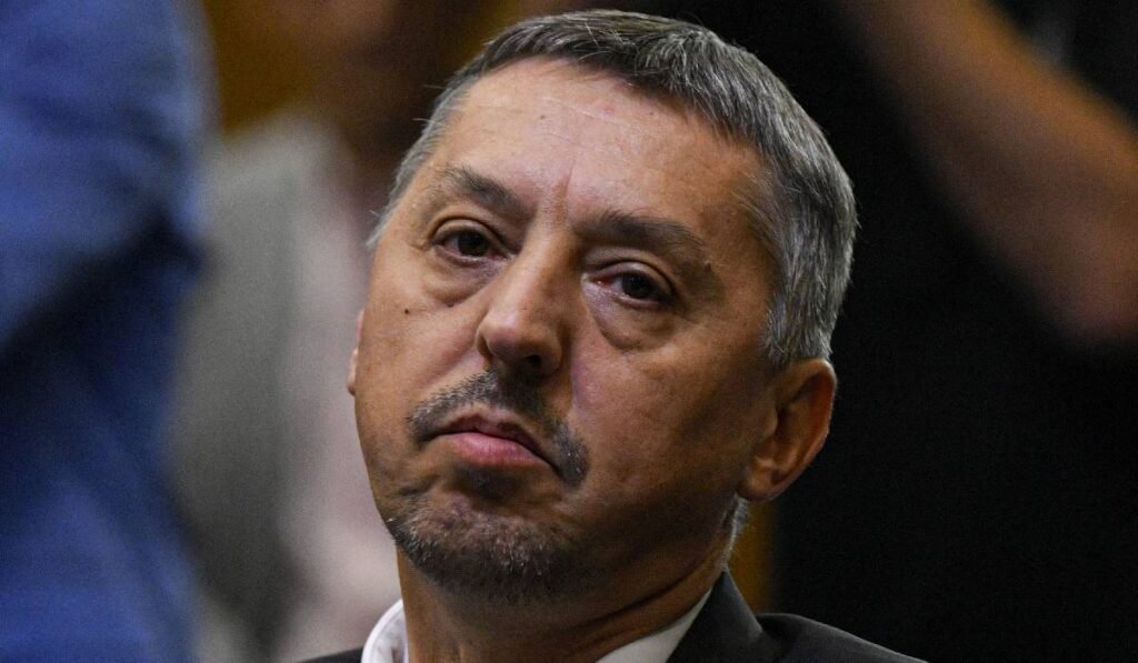 primplan cu Daniel David, ministrul Educației, pare supărat