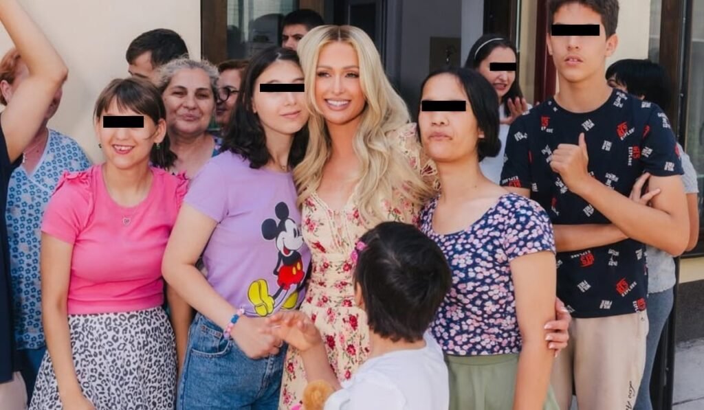 Paris Hilton a ajutat copiii nevoiași din Craiova. Primele declarații ale vedetei: „Mi-ați arătat cum arată speranța adevărată”
